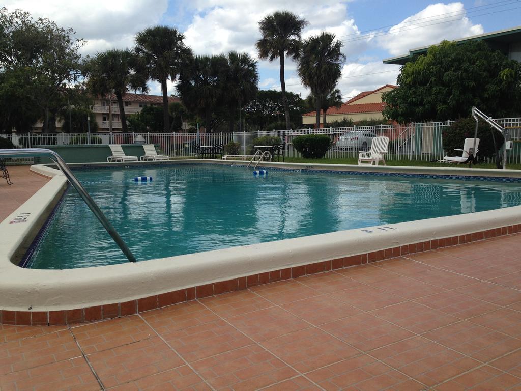 Boca Inn Boca Raton Εξωτερικό φωτογραφία