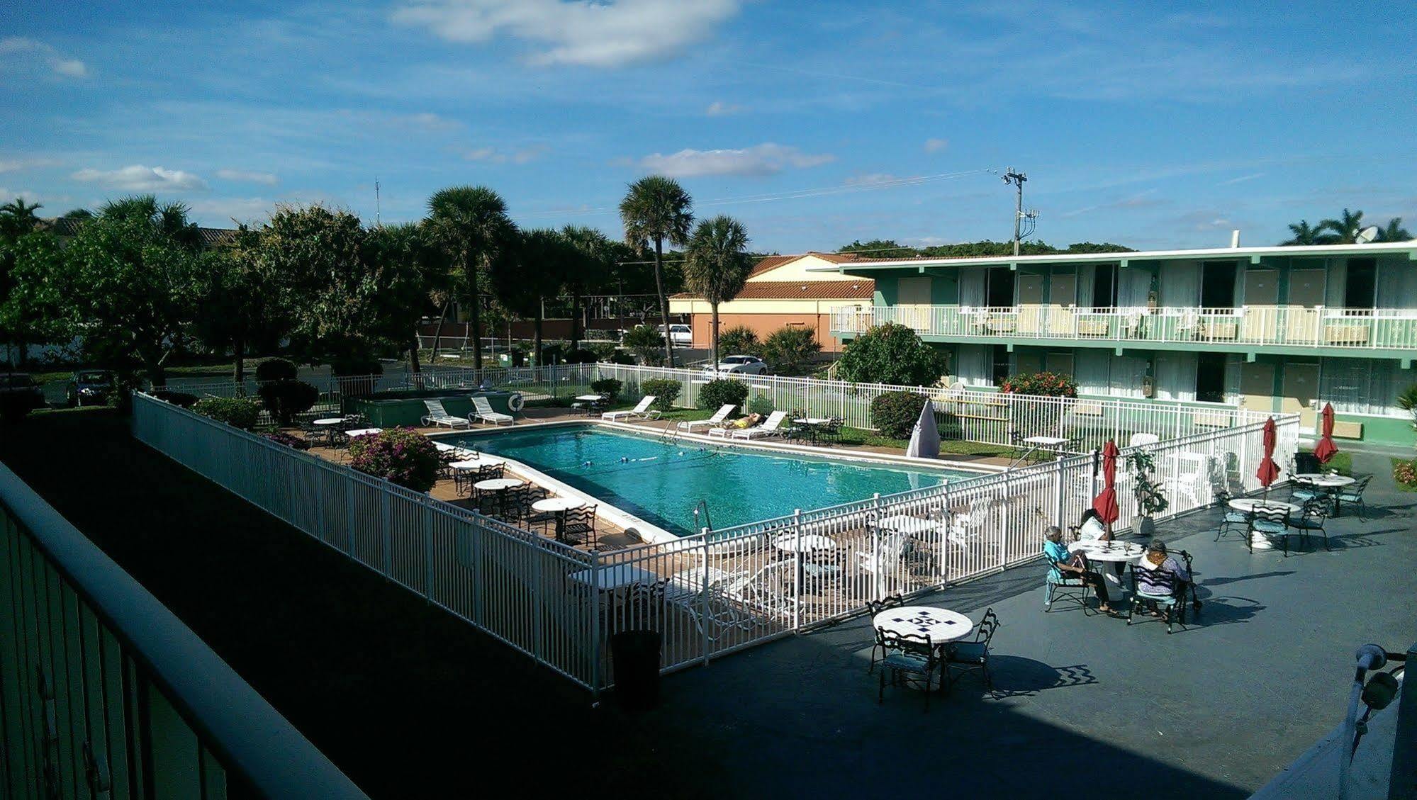 Boca Inn Boca Raton Εξωτερικό φωτογραφία